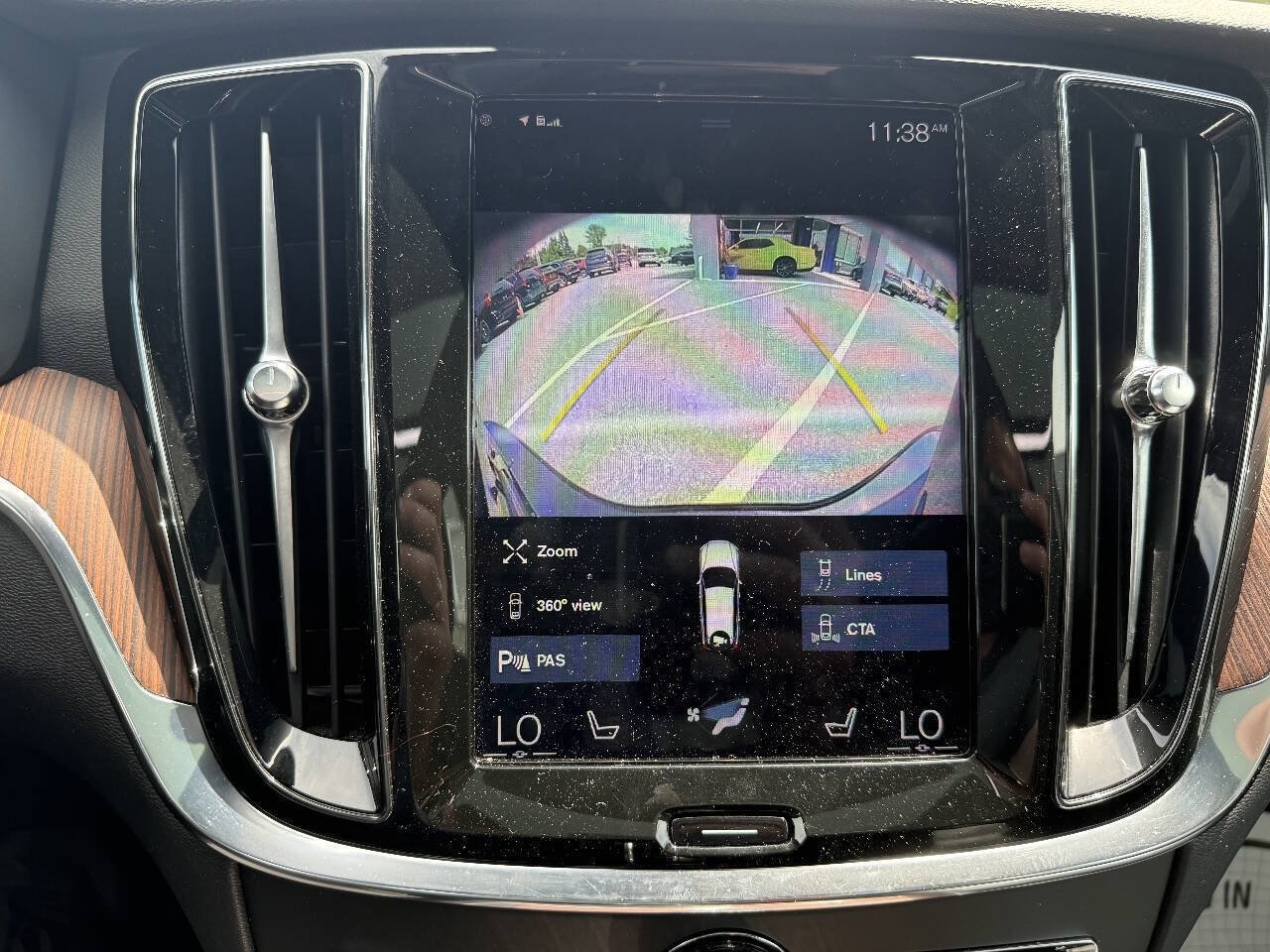 Used 2020 Volvo V60 T5 Momentum FWD image 19