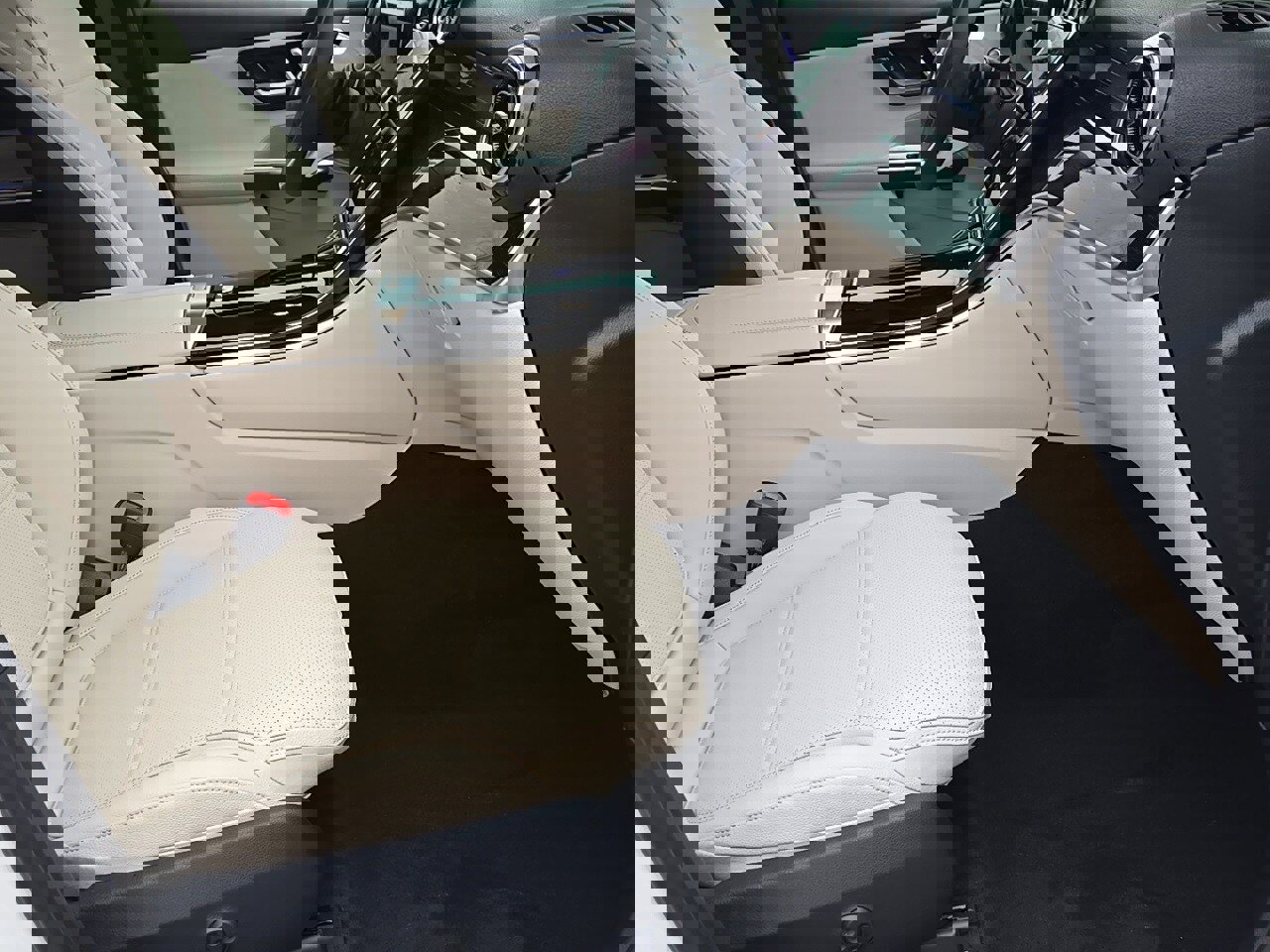 New 2026 Mercedes-Benz GLC 300 4MATIC image 36