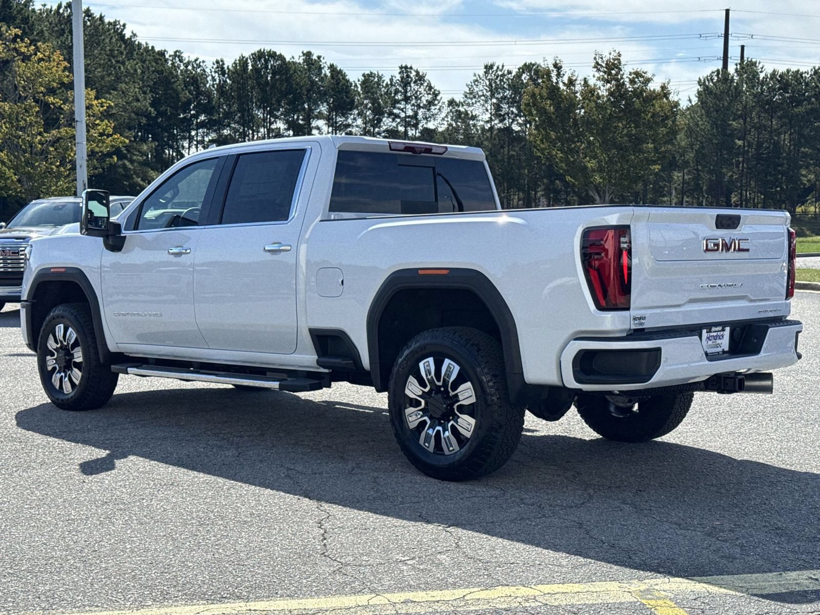 Used 2026 GMC Sierra 2500 Denali w/ Technology Package AWD/4WD image 8