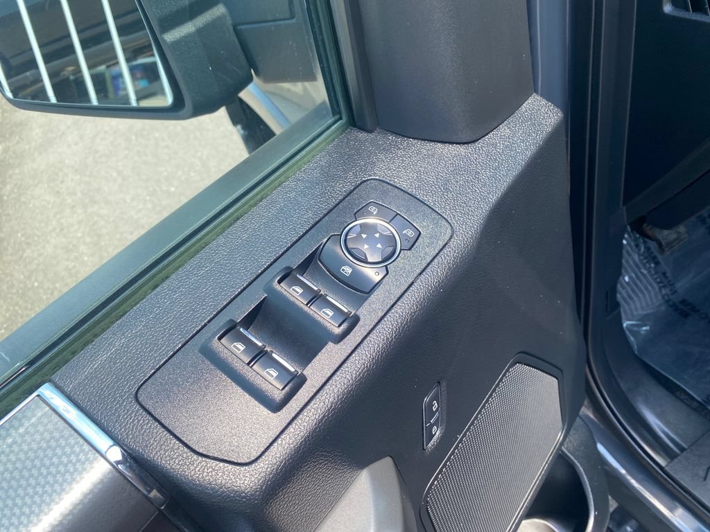 Used 2016 Ford F150 XLT w/ Equipment Group 302A Luxury AWD/4WD image 11