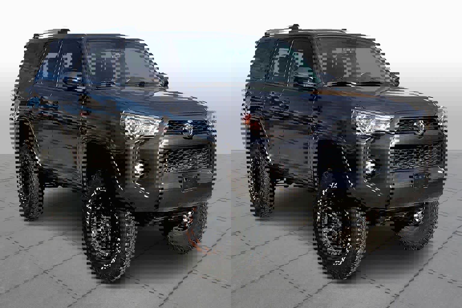 Used 2019 Toyota 4Runner SR5 image 3