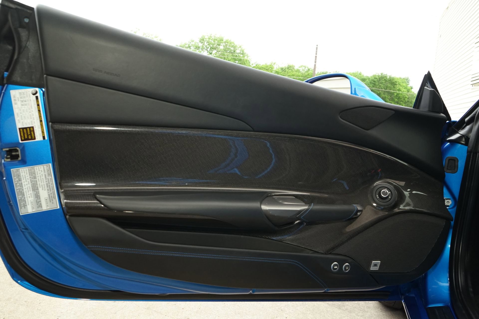 Used 2017 Ferrari 488 Spider image 23