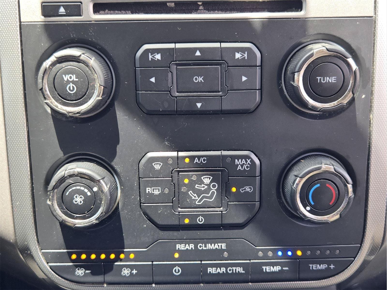 Used 2016 Ford Expedition XLT RWD image 16