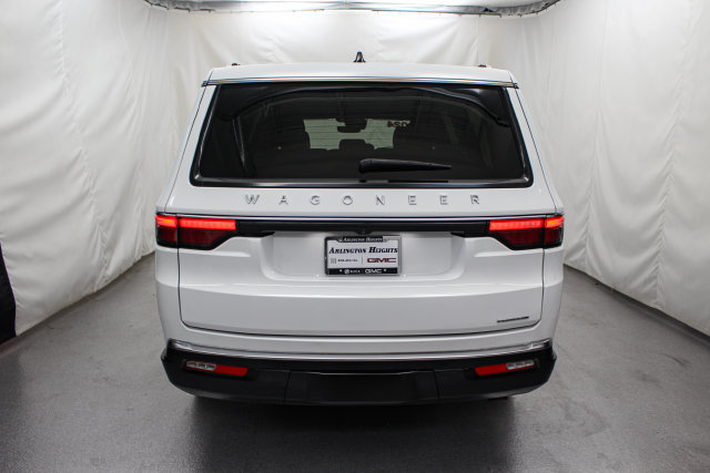 Used 2024 Jeep Wagoneer L Series II w/ Flexible Seating Group RWD image 7