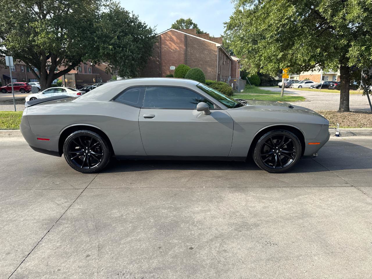Used 2017 Dodge Challenger SXT Plus RWD image 3