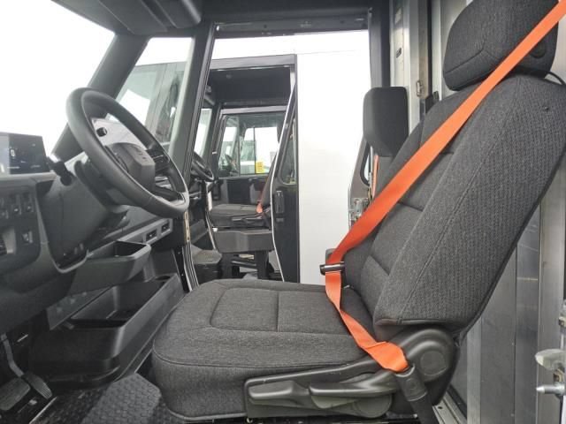 Used 2024 Chevrolet Brightdrop 600 w/ Commercial Equipment Package AWD/4WD image 34