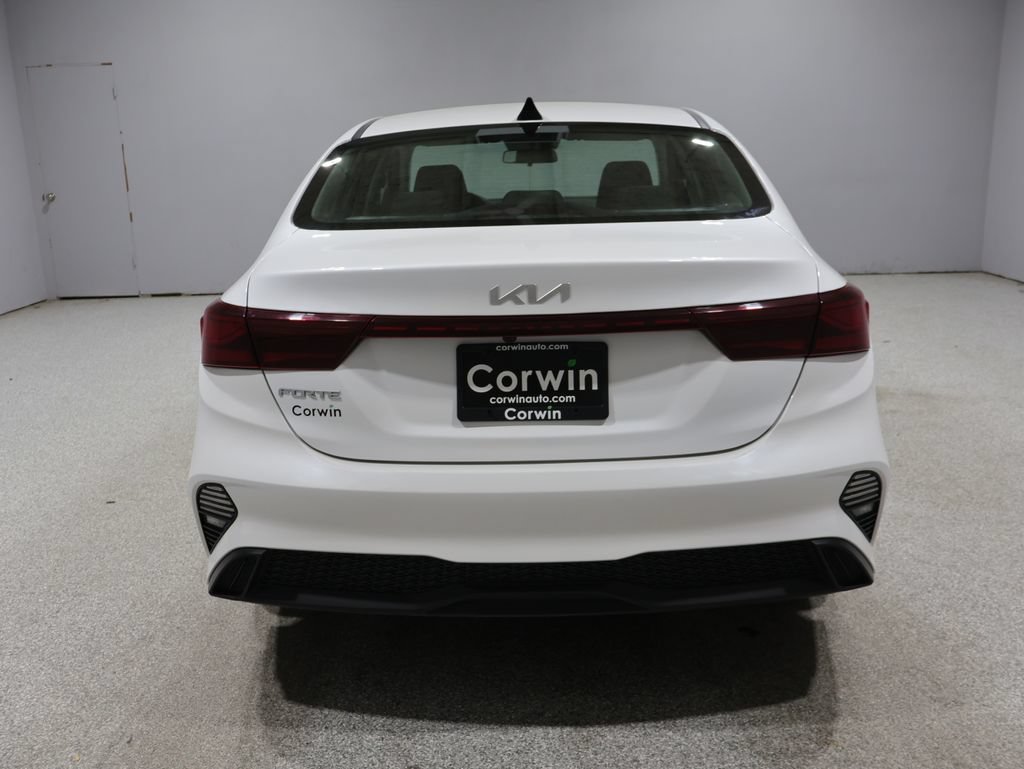 Used 2024 Kia Forte LXS FWD video 3