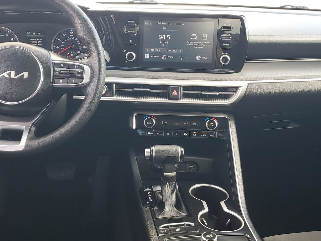 Used 2023 Kia K5 LXS image 28