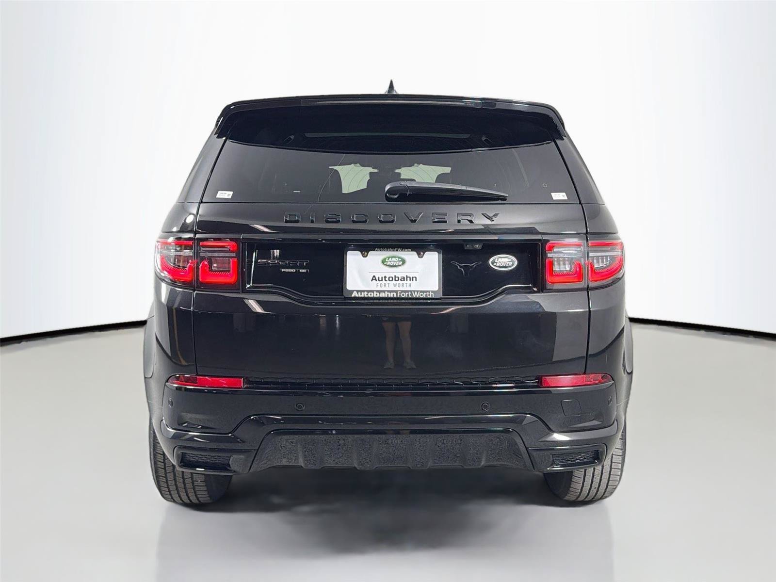 Used 2020 Land Rover Discovery Sport SE R-Dynamic AWD/4WD image 6