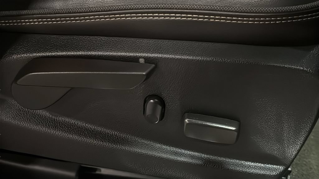 Used 2018 GMC Canyon Denali AWD/4WD image 11