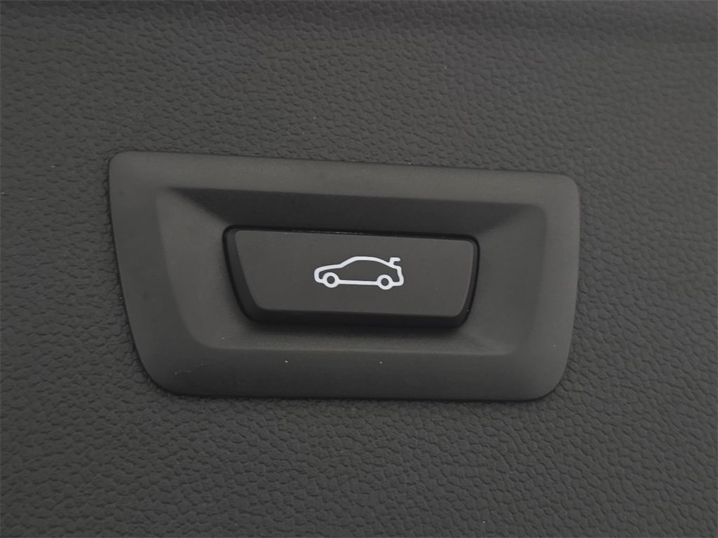 Certified 2024 BMW iX xDrive50 w/ Premium Package image 30