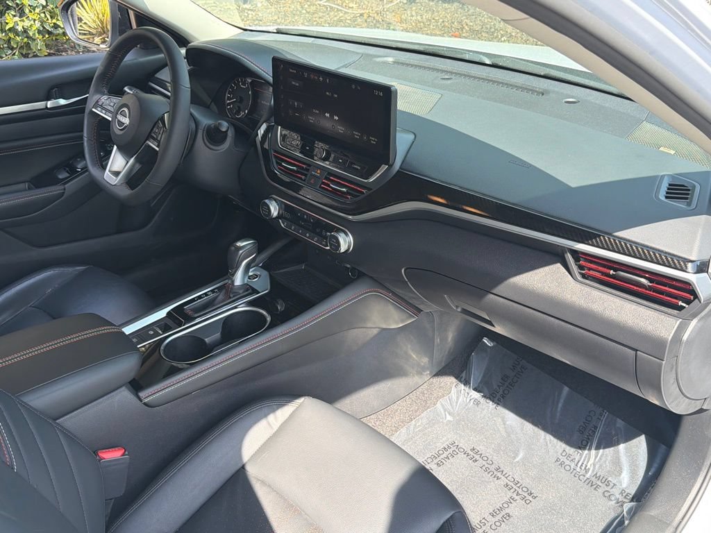 Used 2023 Nissan Altima 2.0 SR FWD image 31