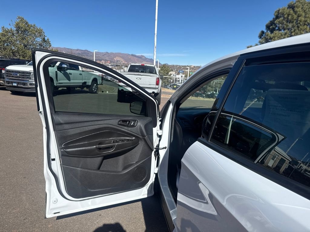 Used 2016 Ford Escape S image 10