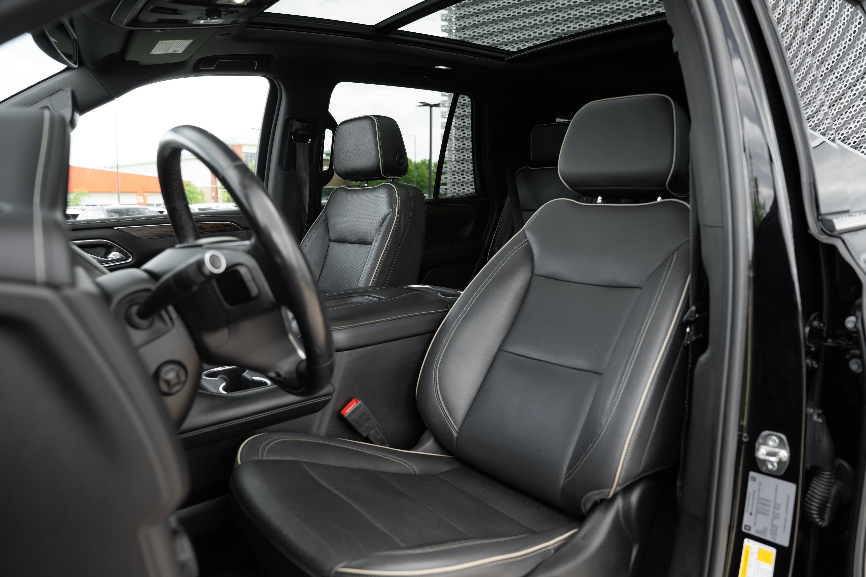 Used 2021 Chevrolet Tahoe Premier AWD/4WD image 20