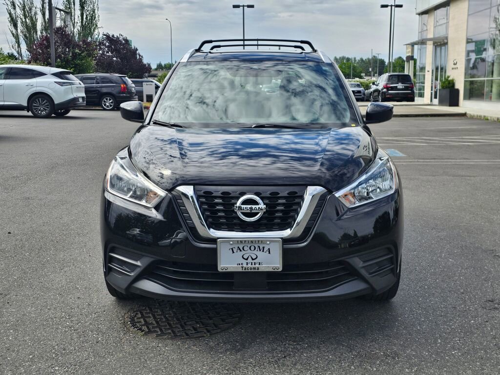 Used 2020 Nissan Kicks SV w/ Exterior Package FWD image 2
