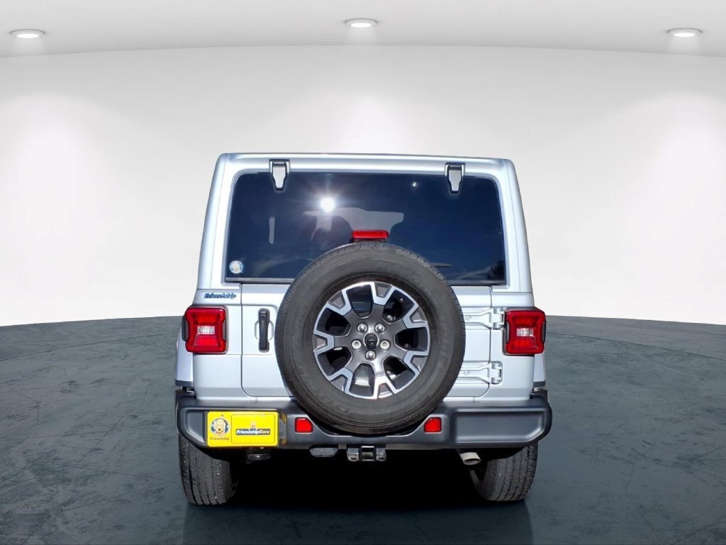 Used 2024 Jeep Wrangler Unlimited Sahara w/ Technology Group AWD/4WD image 10