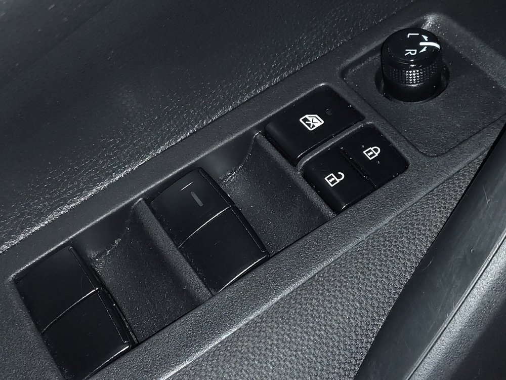 Used 2022 Toyota Corolla LE FWD image 27