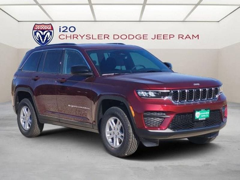New 2025 Jeep Grand Cherokee Laredo RWD image 1