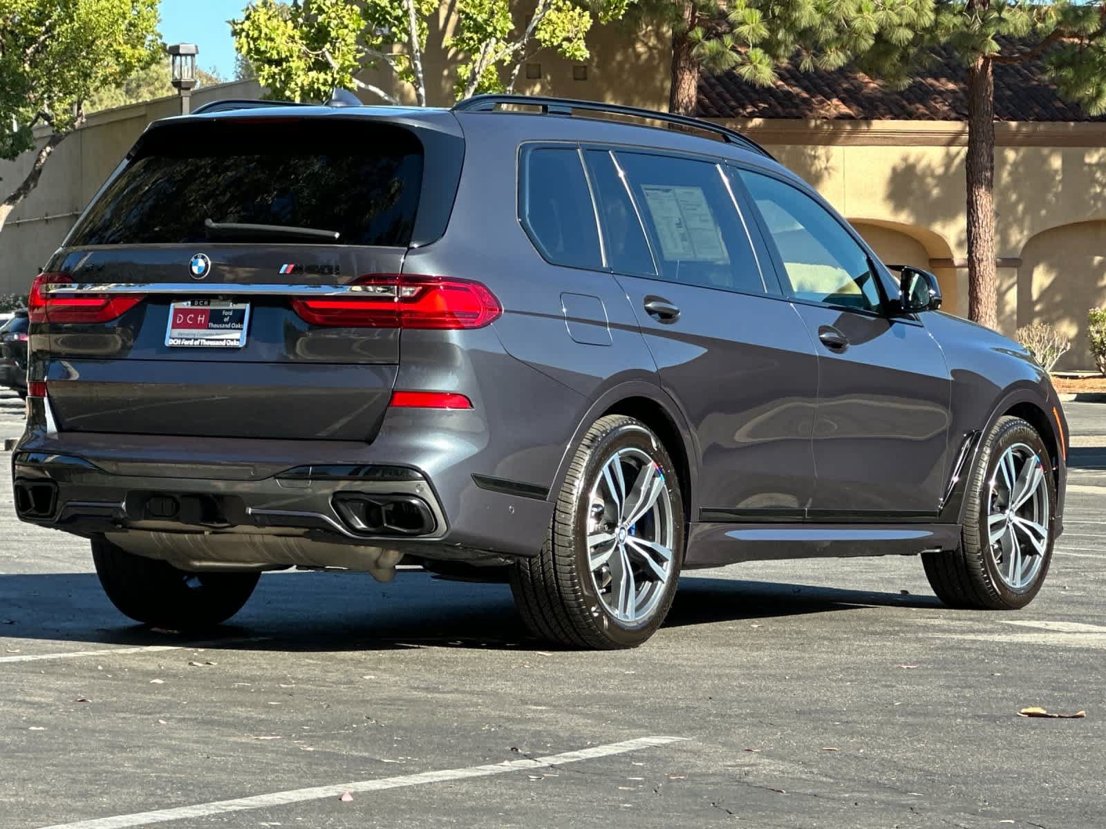 Used 2019 BMW X7 xDrive50i w/ M Sport Package AWD/4WD image 2