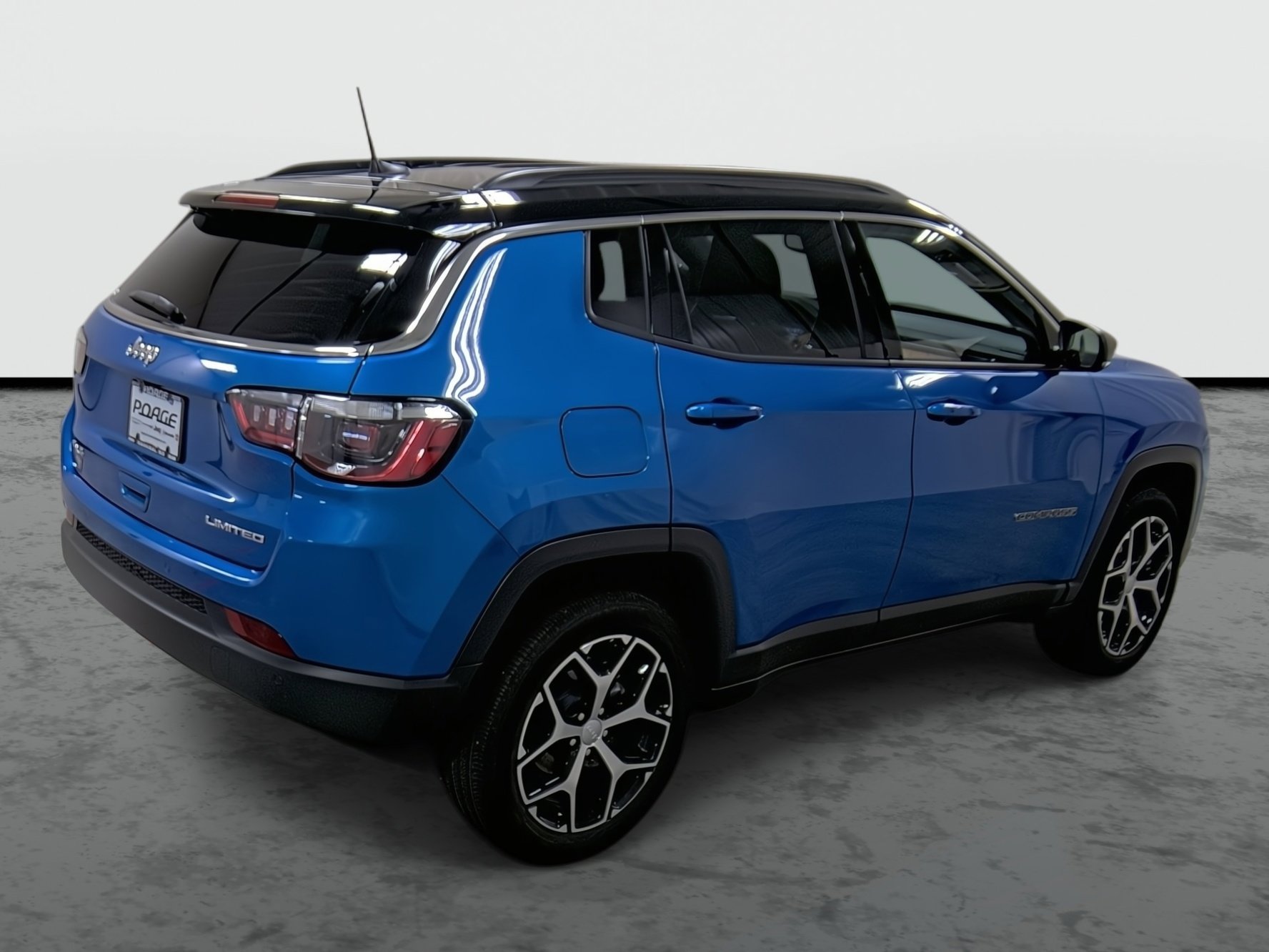 Used 2024 Jeep Compass Limited image 4