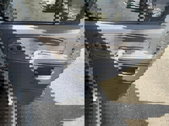 Used 2001 Nissan Xterra SE image 15