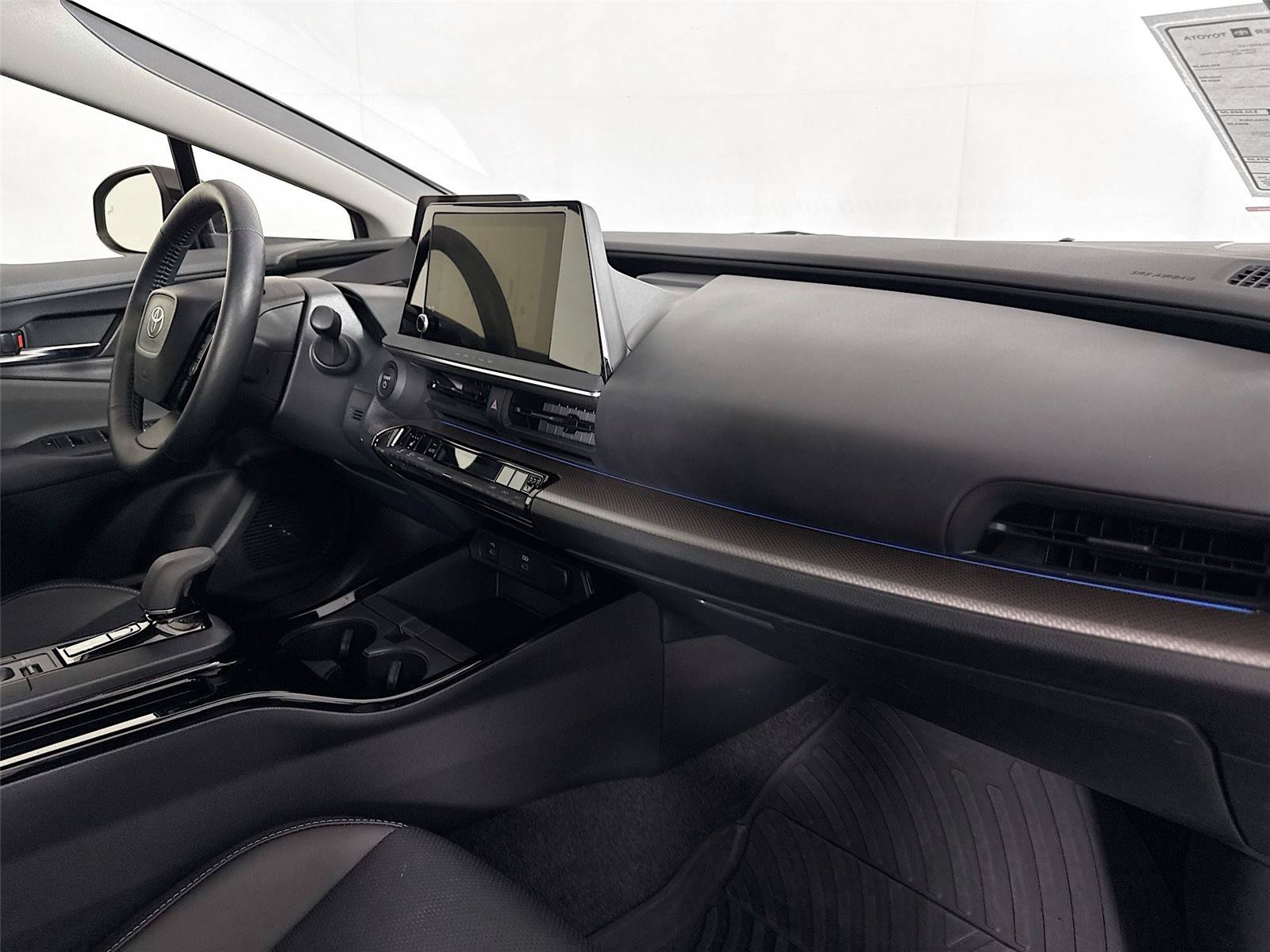 Certified 2025 Toyota Prius XLE FWD image 50