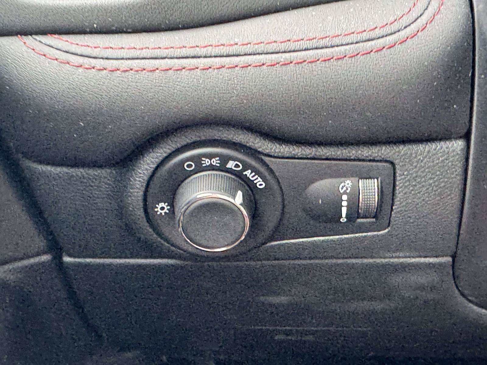 Used 2025 Dodge Durango R/T AWD/4WD image 30