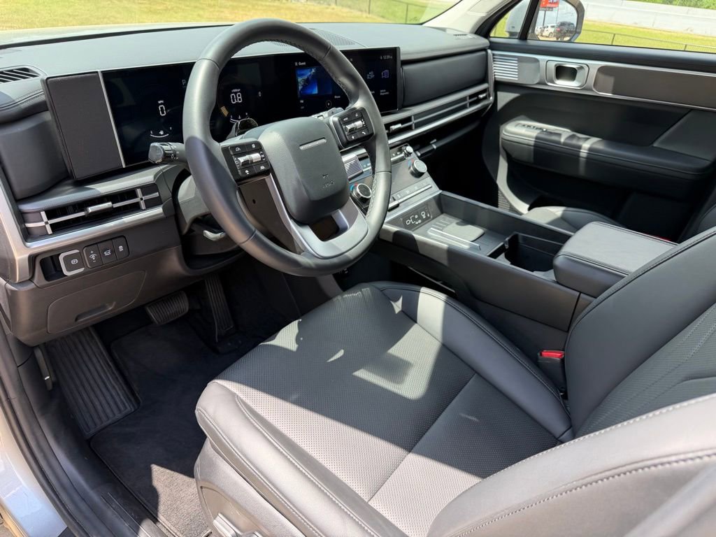 Used 2025 Hyundai Santa Fe SEL image 12