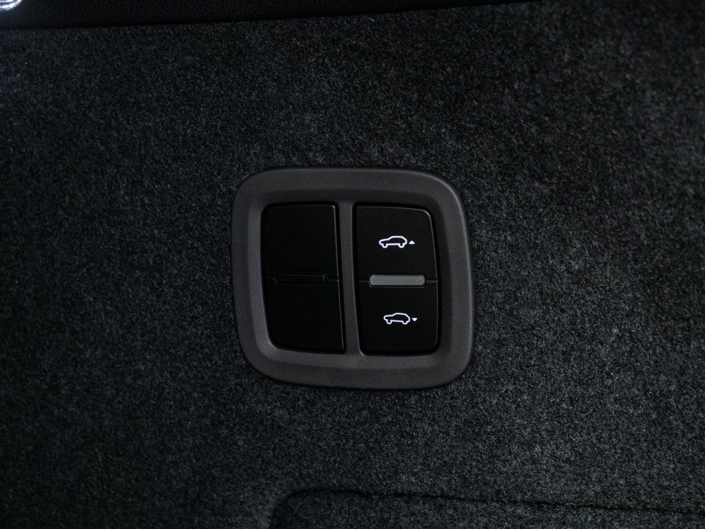 New 2026 Porsche Cayenne Coupe image 32