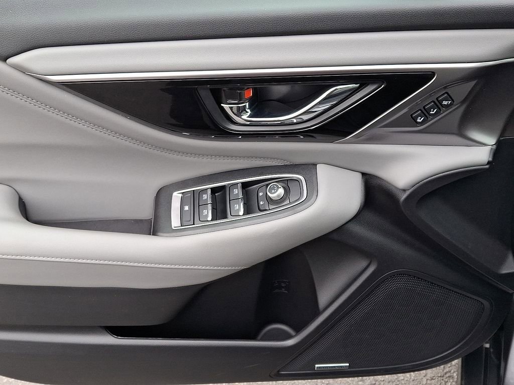 Used 2025 Subaru Legacy Limited image 11