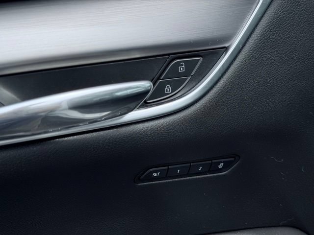 Used 2024 Cadillac XT6 Luxury w/ LPO, Floor Liner Package AWD/4WD image 17