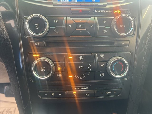 Used 2017 Ford Explorer XLT image 27