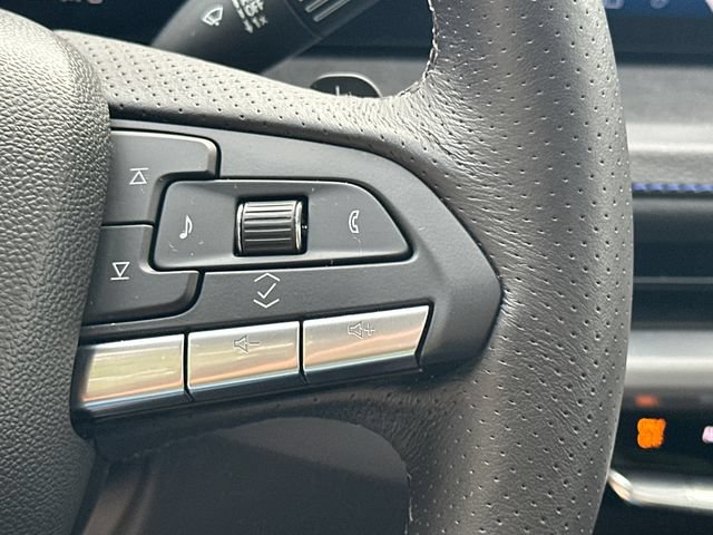 Used 2025 Cadillac XT4 Sport AWD/4WD image 31