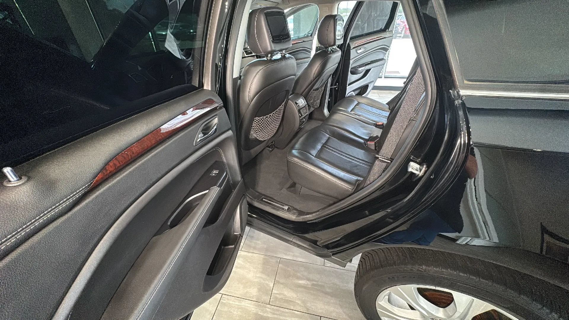 Used 2016 Cadillac SRX Premium FWD image 37