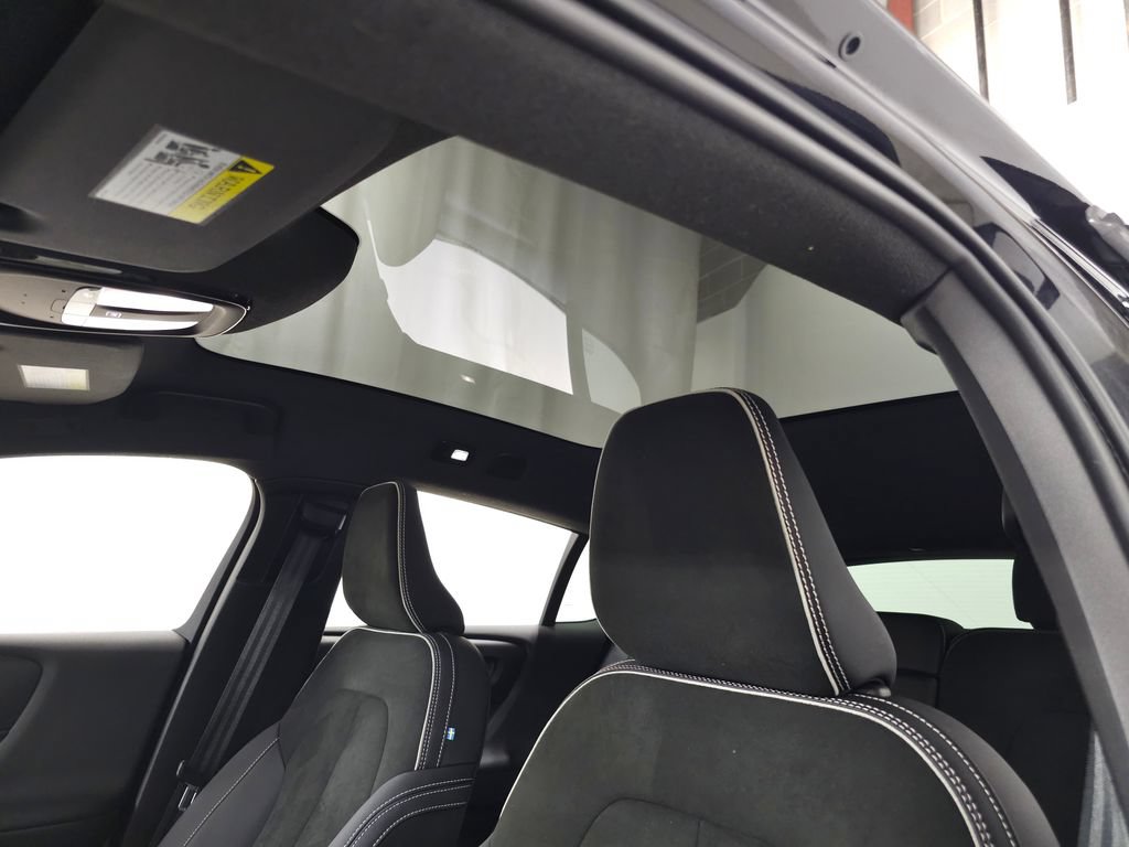 Used 2023 Volvo C40 P8 Recharge Ultimate w/ Protection Package Premier AWD/4WD image 19