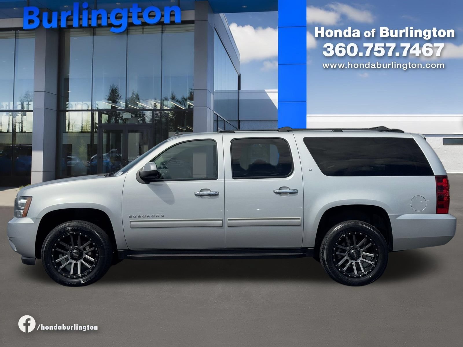 Used 2014 Chevrolet Suburban LT AWD/4WD image 3