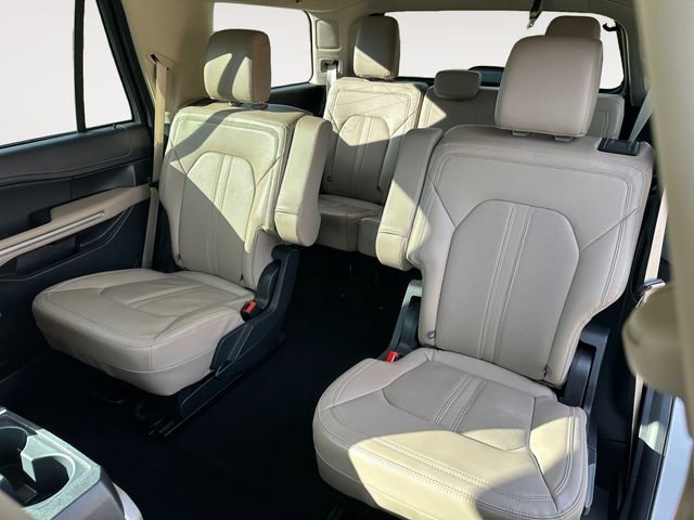 Used 2024 Ford Expedition Limited image 13