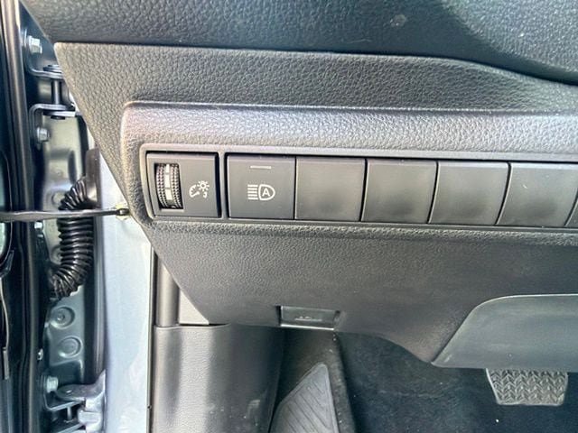 Used 2026 Toyota Corolla LE FWD image 6