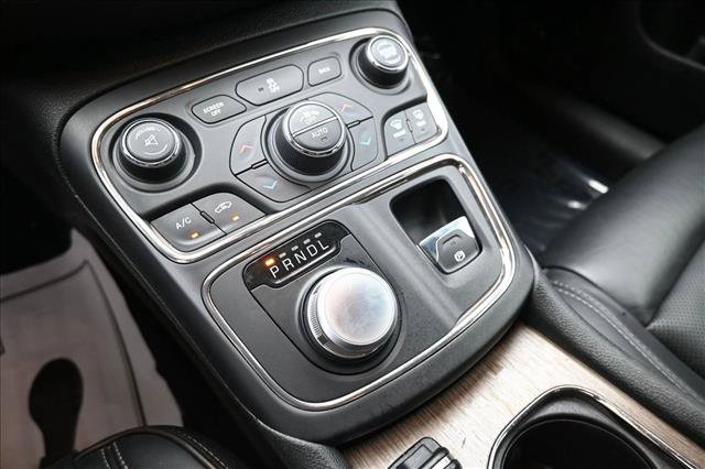 Used 2015 Chrysler 200 C w/ Navigation & Sound Group I FWD image 17