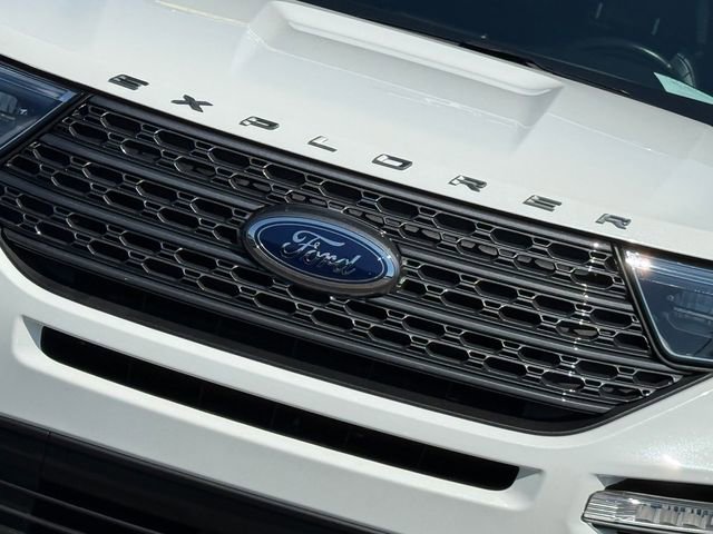 Used 2023 Ford Explorer XLT w/ Equipment Group 202A image 26