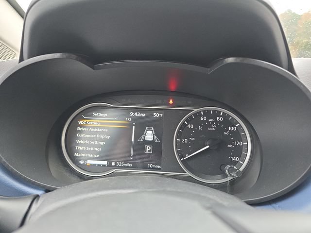 New 2025 Nissan Versa SV w/ Trunk Package FWD image 17