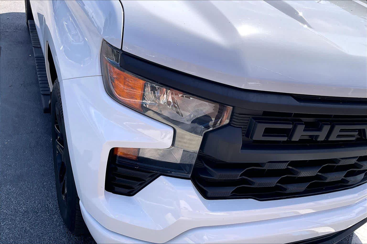 Used 2023 Chevrolet Silverado 1500 Custom RWD image 27