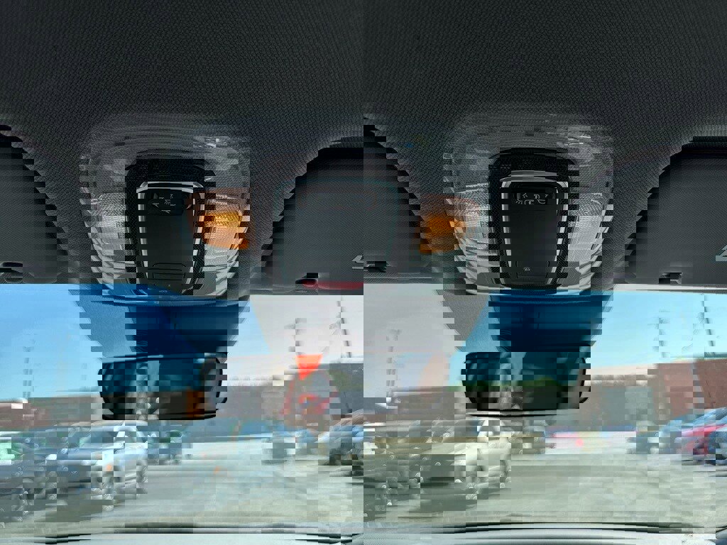 Used 2023 Hyundai Elantra SEL image 17