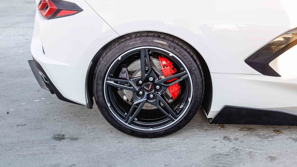 Used 2024 Chevrolet Corvette Stingray Premium Conv w/ Stealth Interior Trim Package image 12