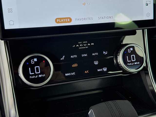 New 2024 Jaguar XF R-Dynamic SE image 18