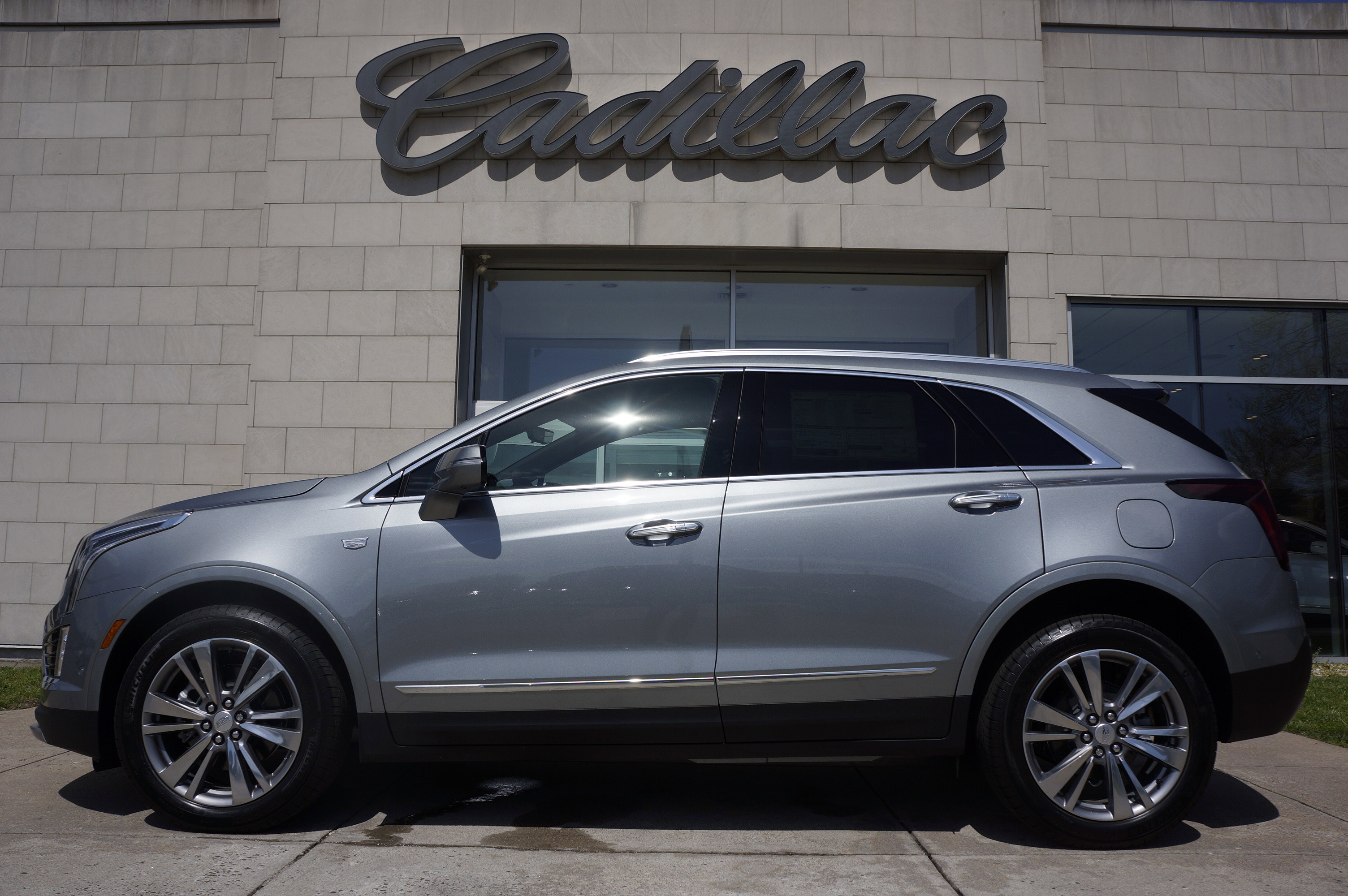 Used 2025 Cadillac XT5 Premium Luxury image 10
