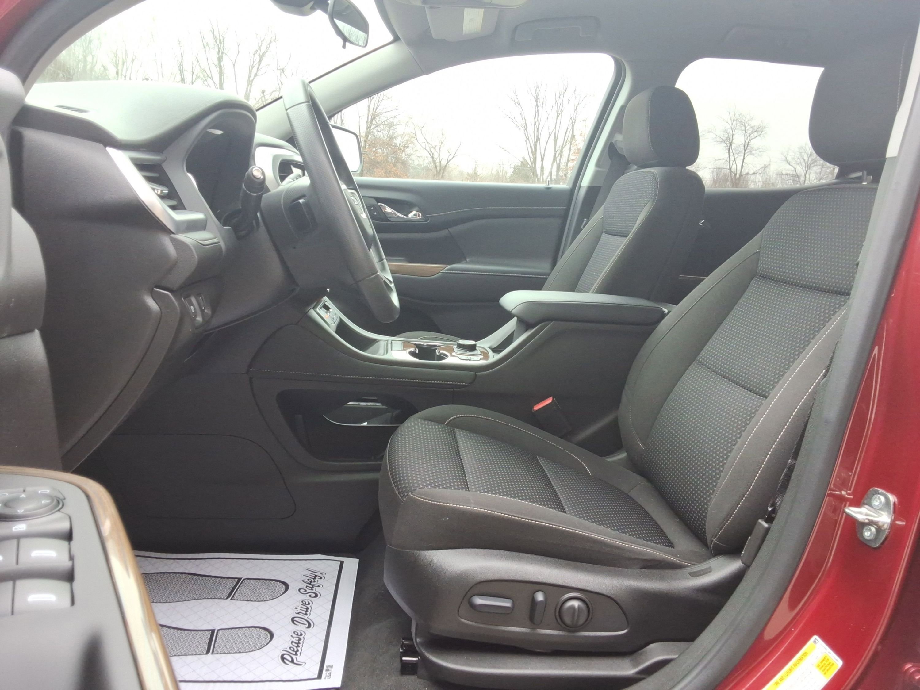 Used 2023 GMC Acadia SLE w/ Driver Convenience Package image 25