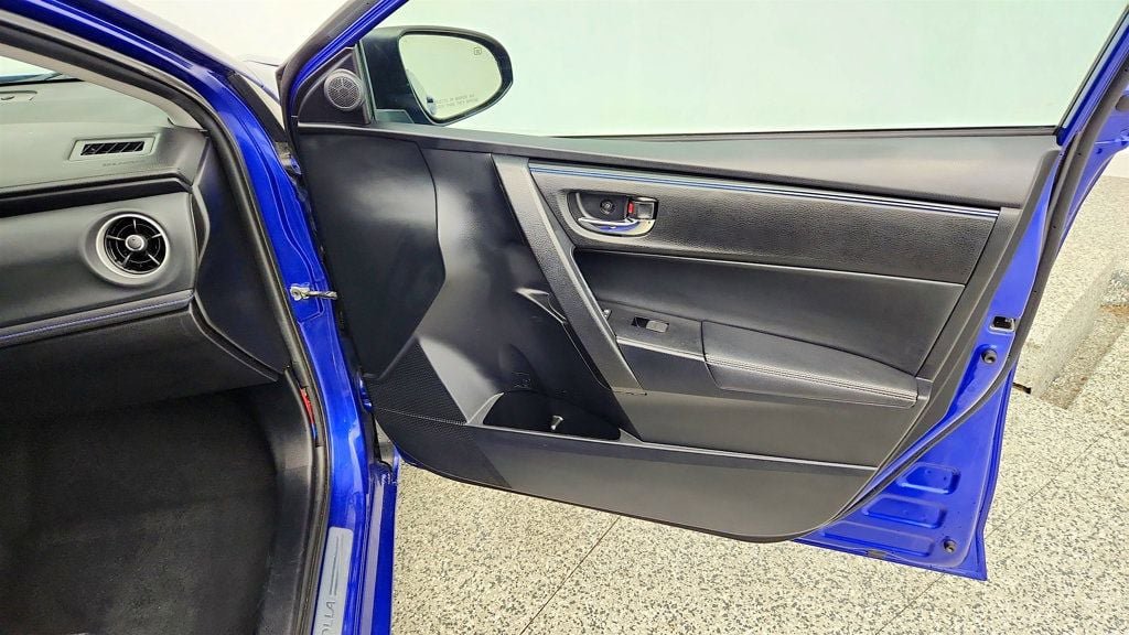 Used 2017 Toyota Corolla SE w/ Body Protection Package FWD image 25