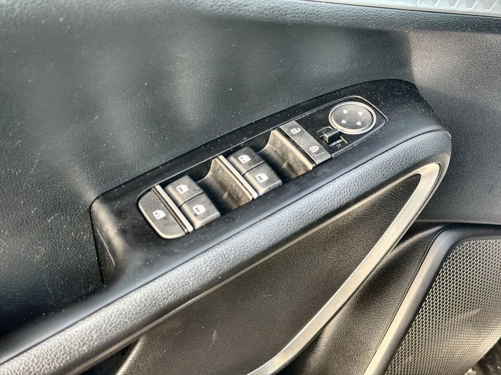Used 2025 Kia Soul LX w/ LX Technology Package FWD image 13