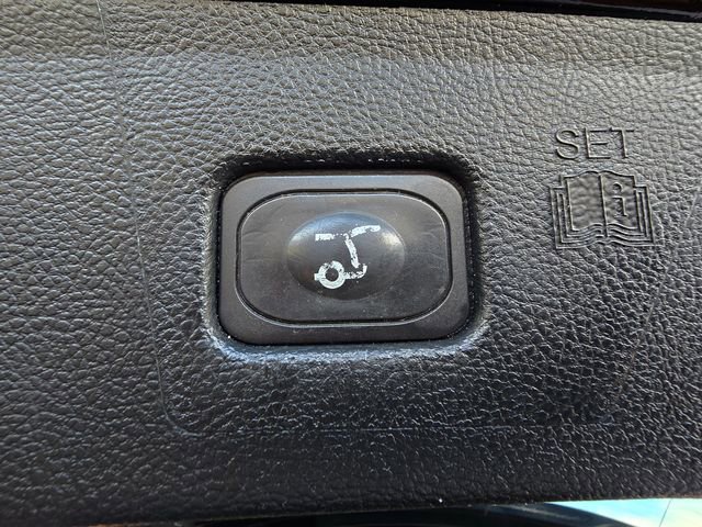 Used 2020 Ford Edge SEL w/ Convenience Package FWD image 25